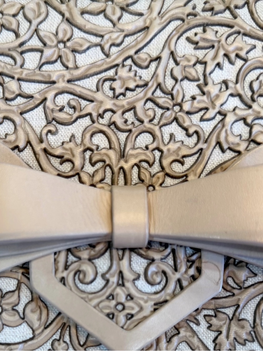 ✨ RARE Christian Louboutin Evita Pampas Laser-Cut Leather Clutch Bag Excellent ✨ - Picture 8 of 12